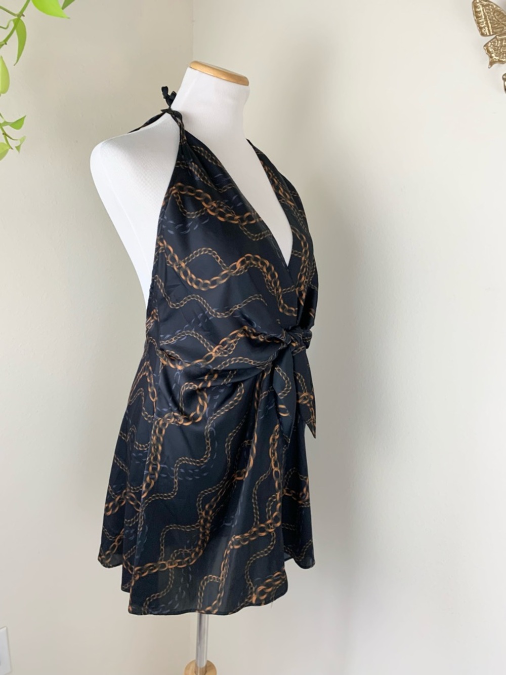 L’Academie The Karsci Chain-Print Halter Mini Dress in Black and Gold - Picture 3 of 10